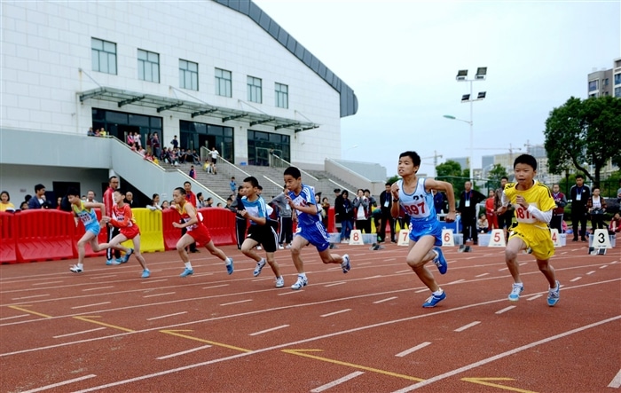 2019高中秋季運動會主持詞開場白5篇