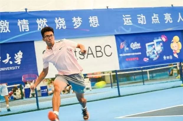 2019中學(xué)秋季運動會閉幕式主持詞精髓篇